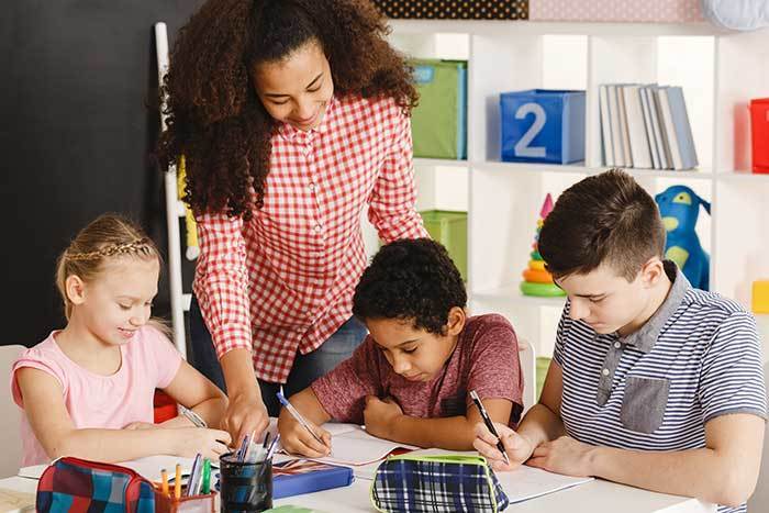 niños profesora niños profesora